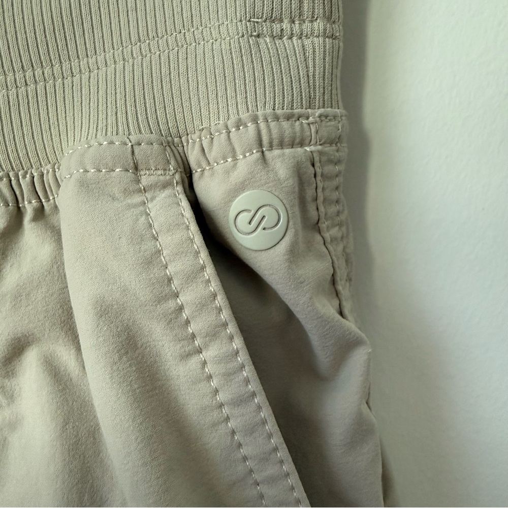 CALIA‎ by Carrie Underwood Effortless Nyluxe Jogger Khaki Sand Size Medium 28” - Picture 4 of 7